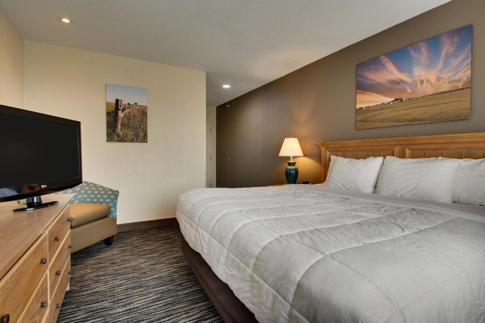 Everspring Inn & Suites Oskaloosa Екстериор снимка